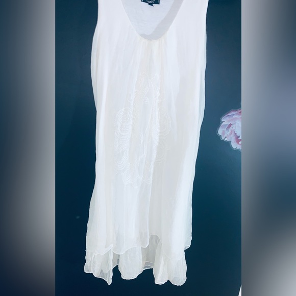 🪽100% SILK white dress🪽H TREND BRAND 🦋 from Italy. - Picture 3 of 8